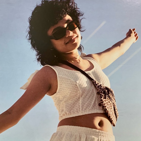 Meet your Posher, Alex - Picture 4 of 5